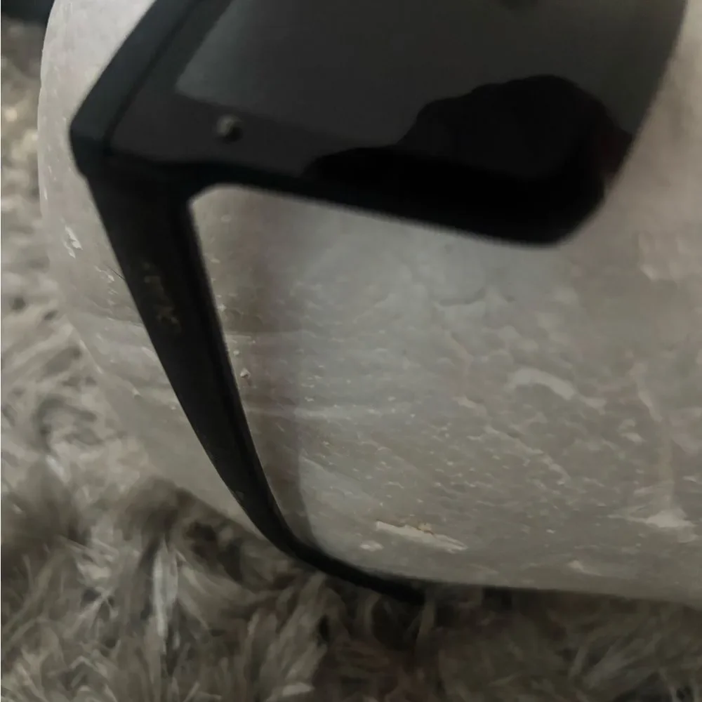 Quay hindsight shield glasses holograph sunglasses eyewear accessory oversize